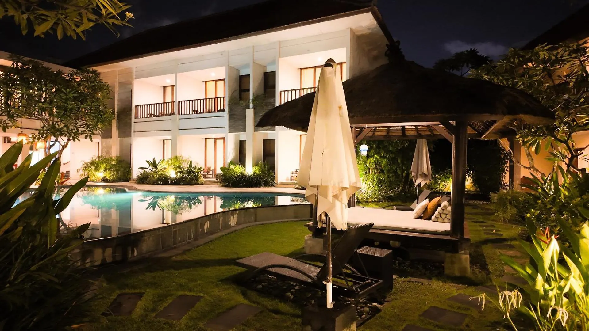 Villa Diana Bali 16 Bedrooms Seminyak
