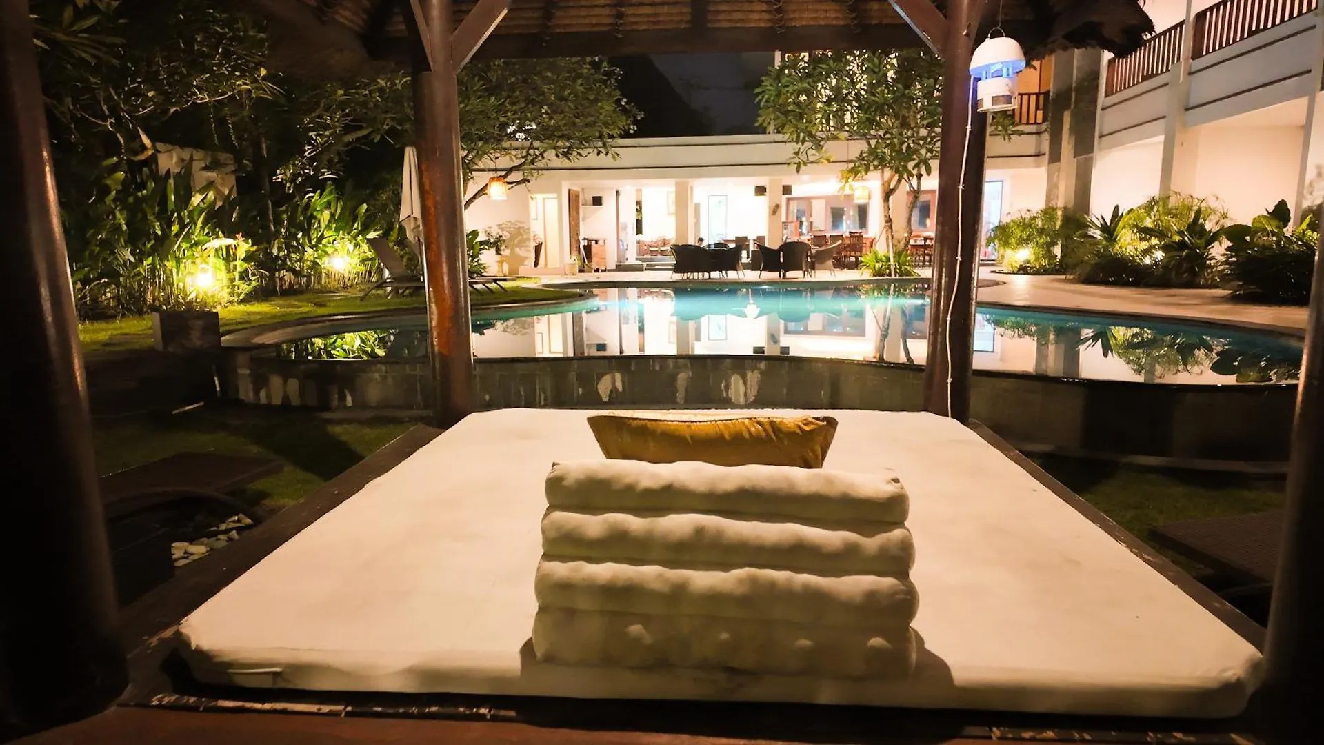 Villa Diana Bali 16 Bedrooms Seminyak  0*, Seminyak (Bali) Indonesia