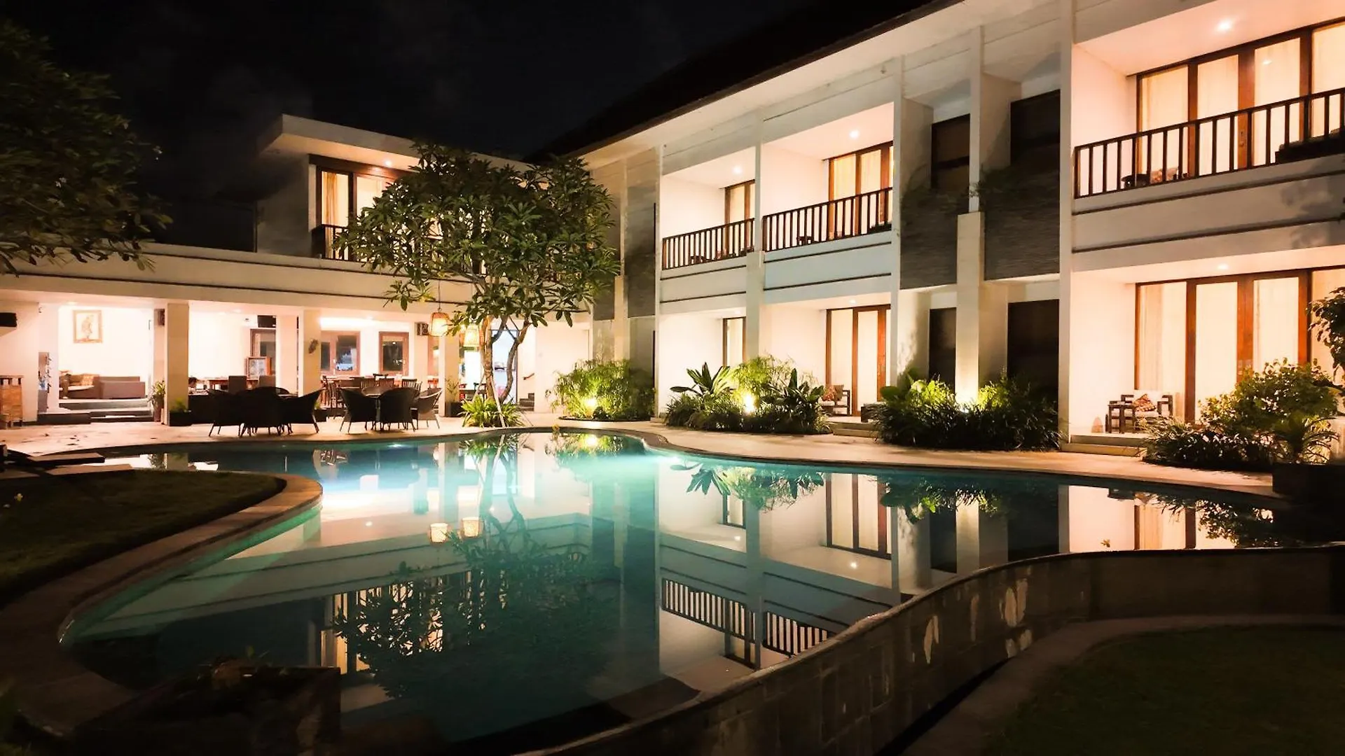 Villa Diana Bali 16 Bedrooms Seminyak   Seminyak (Bali)