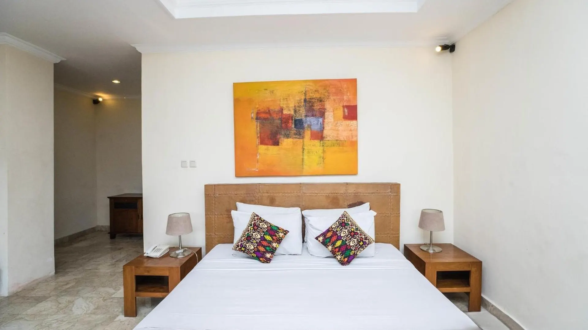Villa Diana Bali 16 Bedrooms Seminyak  Indonesia