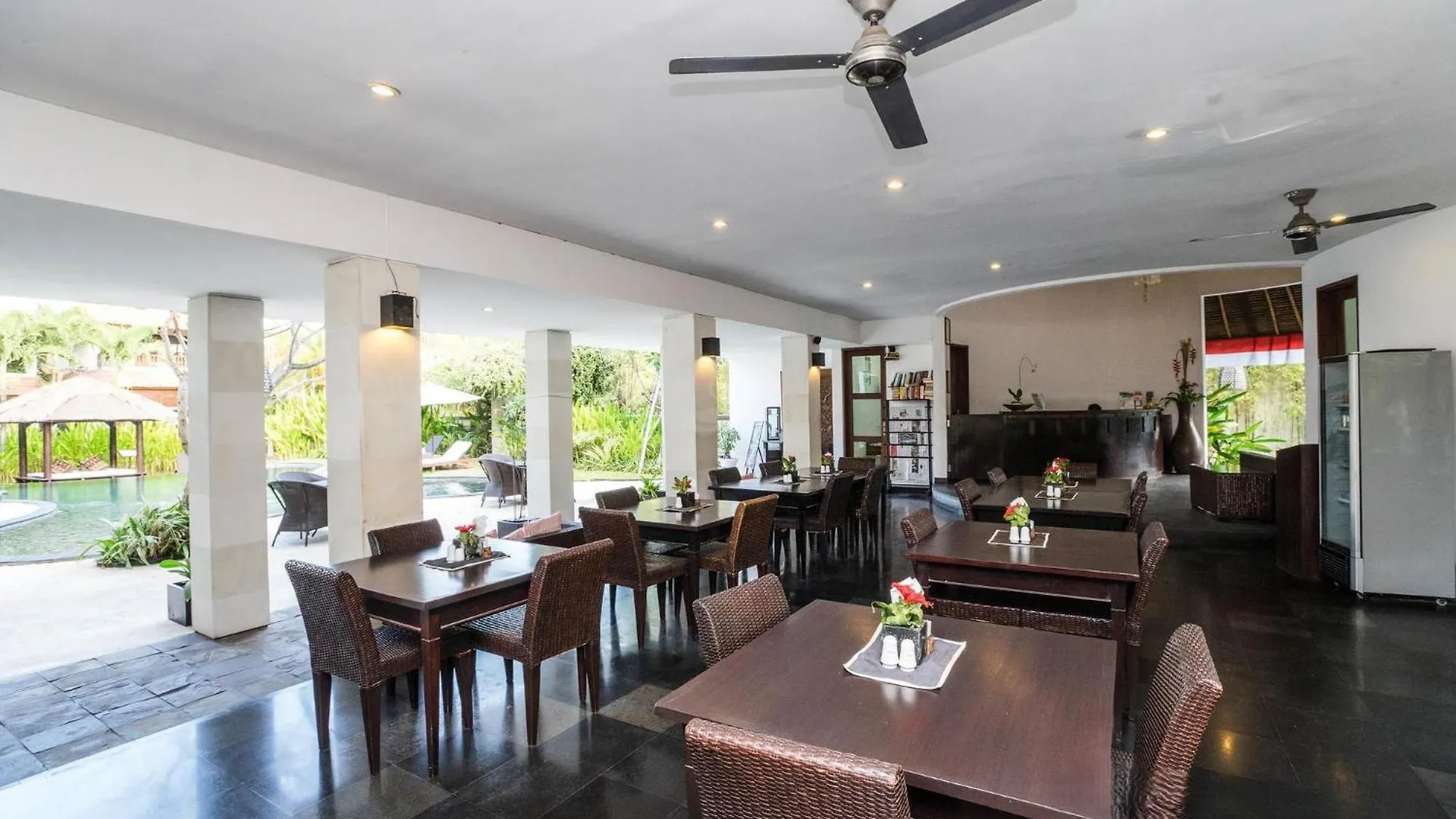 Villa Diana Bali 16 Bedrooms Seminyak  Seminyak (Bali)