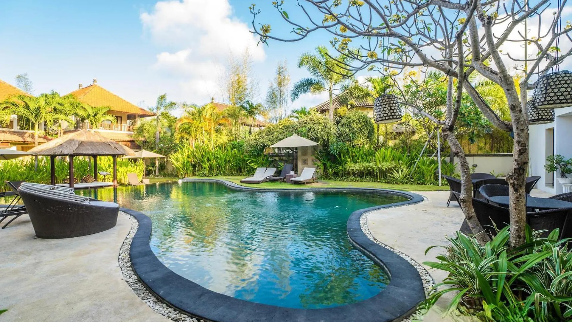 Villa Diana Bali 16 Bedrooms Seminyak