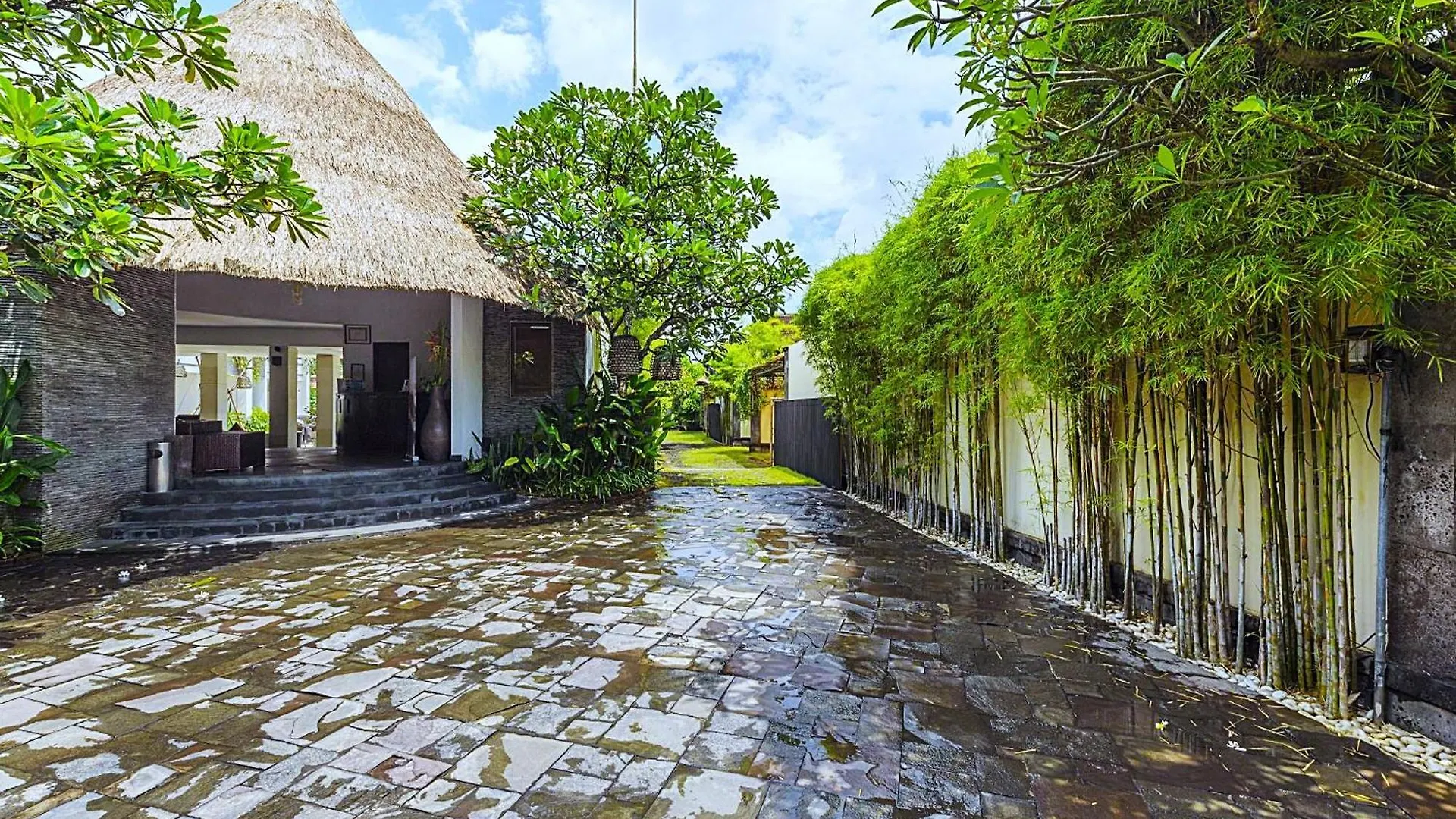 Villa Diana Bali 16 Bedrooms Seminyak  Indonesia
