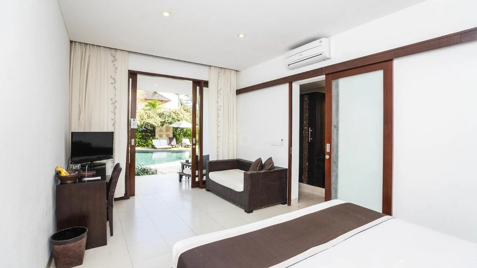 Villa Diana Bali 16 Bedrooms Seminyak   Seminyak (Bali)