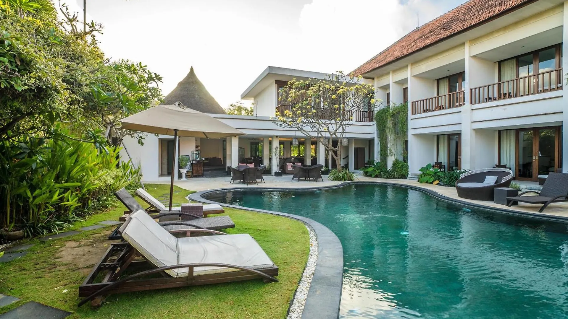Villa Diana Bali 16 Bedrooms Seminyak  0*, Seminyak (Bali)